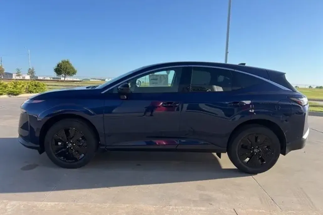 2025 Nissan Murano SV photo 1