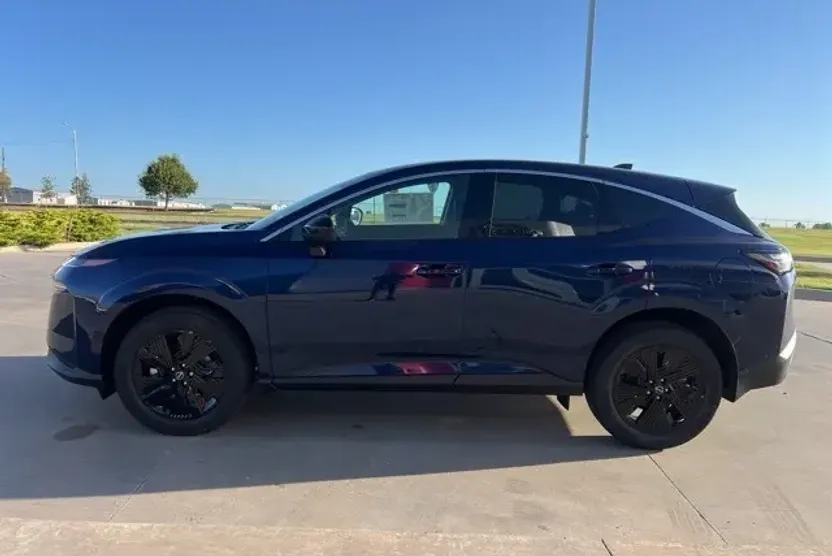 2025 Nissan Murano SV photo 1