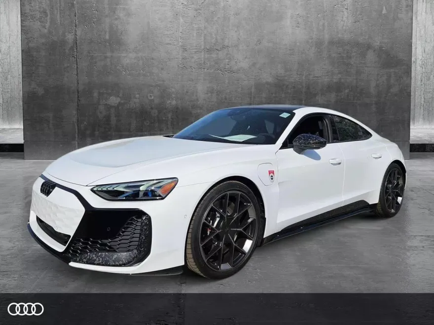 2025 Audi RS e-tron GT Base photo 1