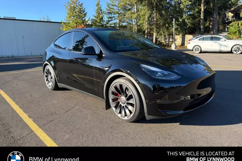 2024 Tesla Model Y Performance photo 1