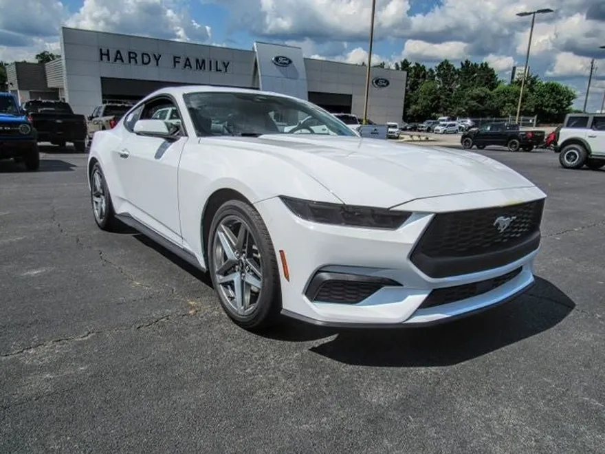2025 Ford Mustang EcoBoost photo 1