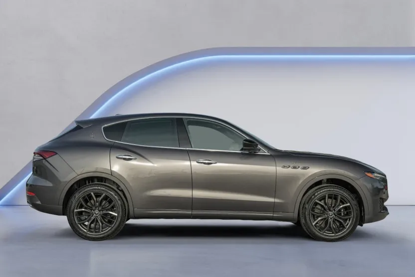 2024 Maserati Levante GT photo 1
