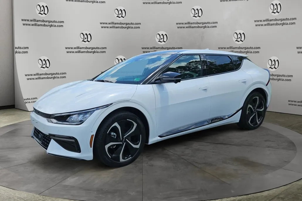 2023 Kia EV6 GT-Line photo 1