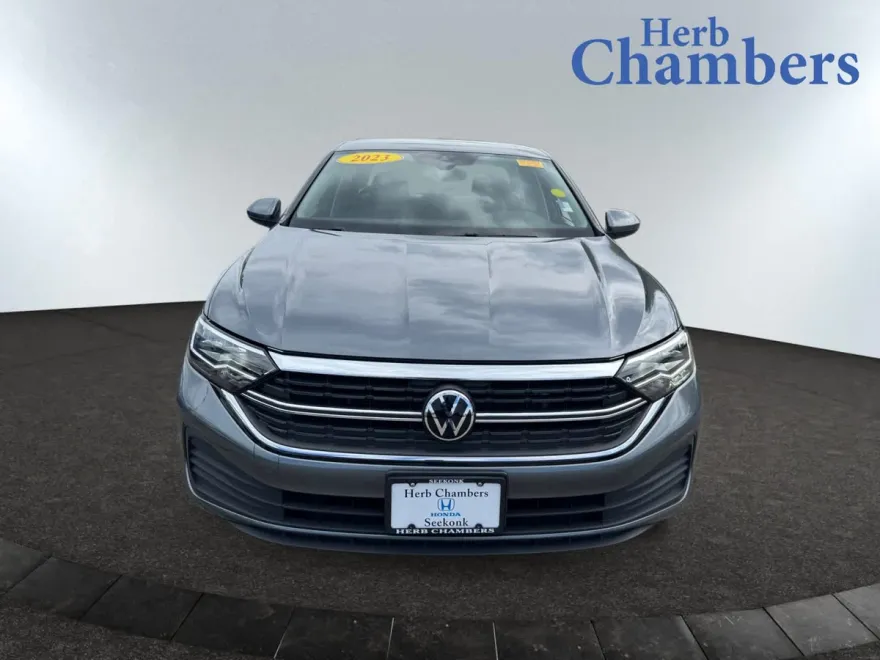 2023 Volkswagen Jetta 1.5T S photo 1