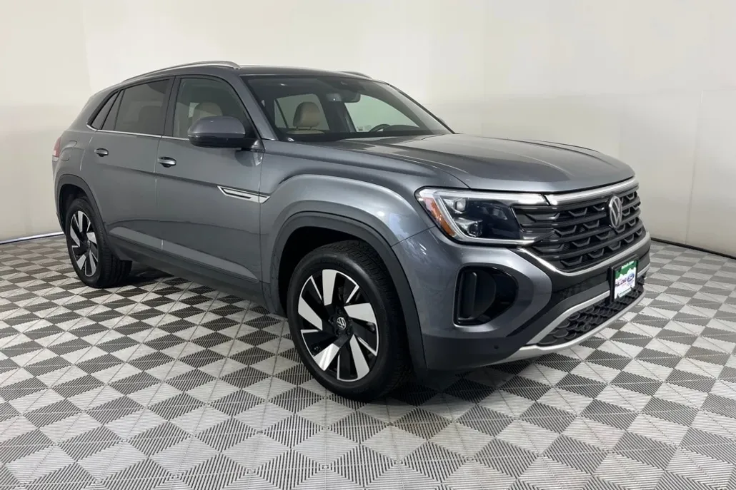 2024 Volkswagen Atlas Cross Sport SE Technology photo 1