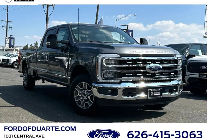 2026 Ford F-350 Lariat photo 1