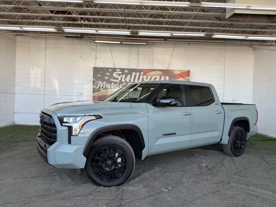 2024 Toyota Tundra Limited photo 1
