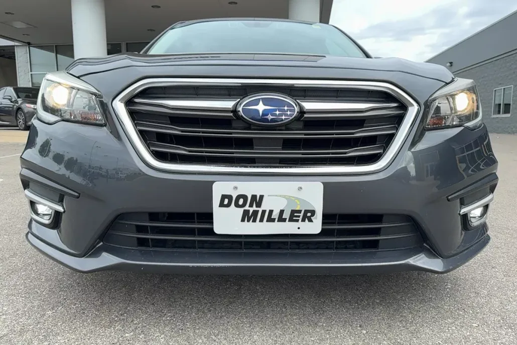 2018 Subaru Legacy Premium photo 1