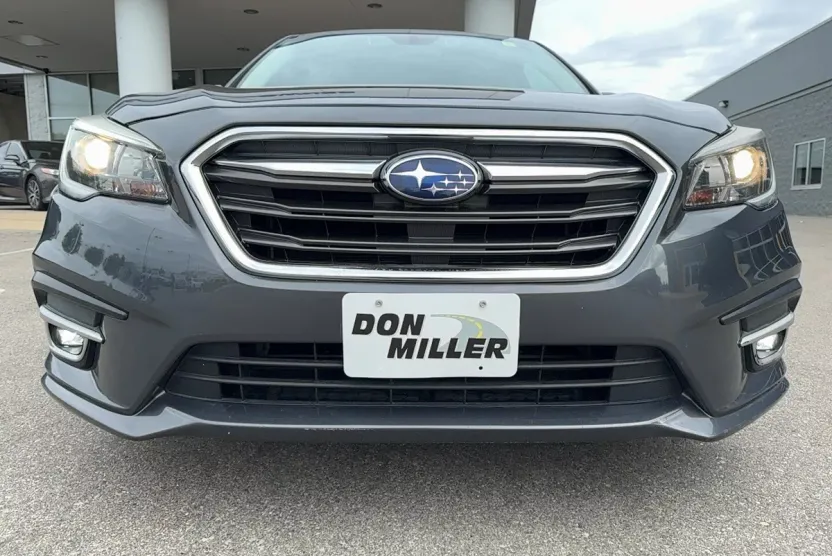 2018 Subaru Legacy Premium photo 1