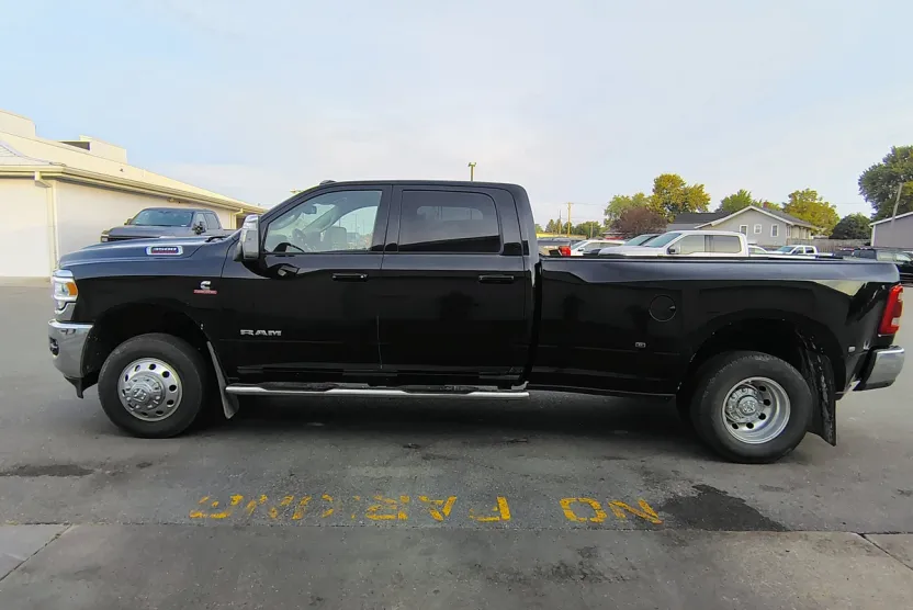 2024 Ram 3500 Laramie photo 1