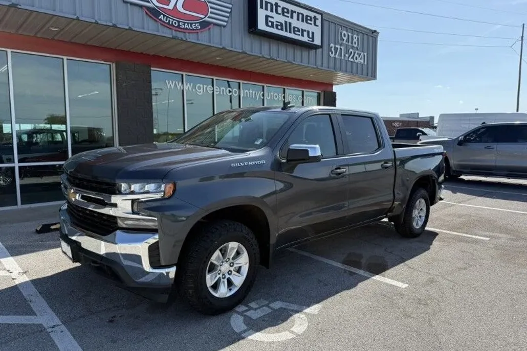 2021 Chevrolet Silverado 1500 LT photo 1