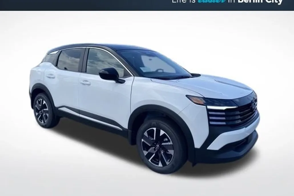 2025 Nissan Kicks SV photo 1