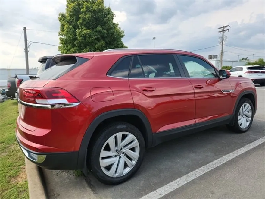 2021 Volkswagen Atlas Cross Sport V6 SE Technology photo 1