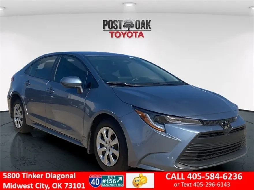 2025 Toyota Corolla LE photo 1