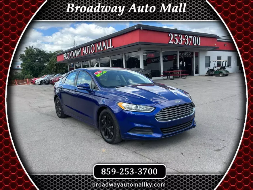 2016 Ford Fusion SE photo 1