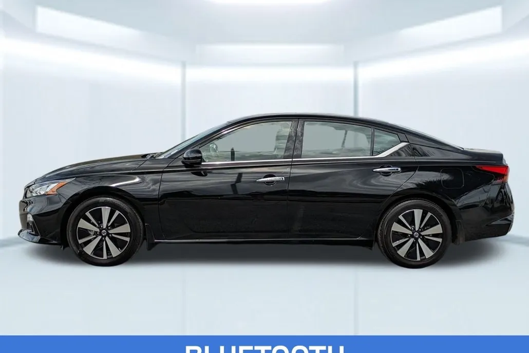 2022 Nissan Altima 2.5 SL photo 1