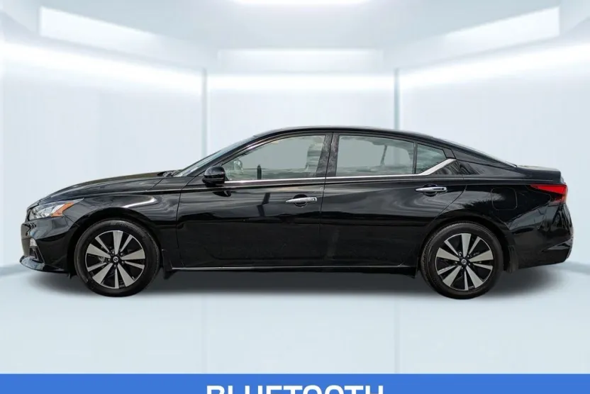 2022 Nissan Altima 2.5 SL photo 1