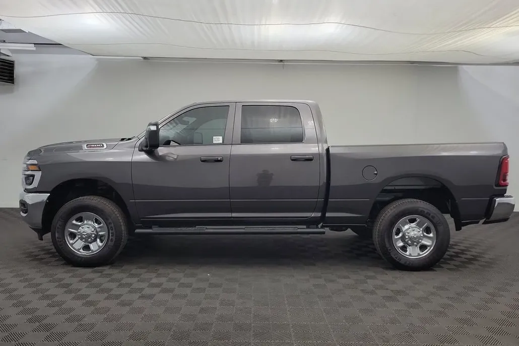 2025 Ram 2500 Tradesman photo 1