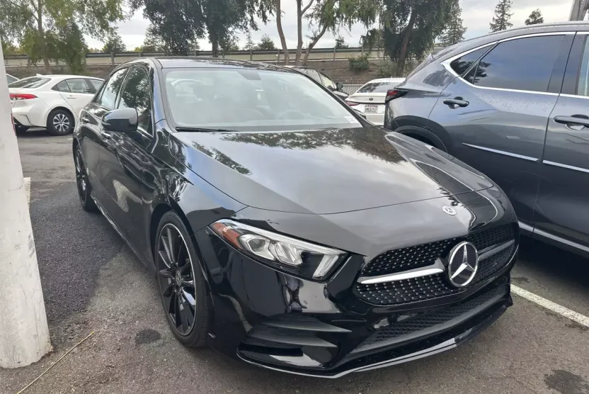 2022 Mercedes Benz A 220 photo 1