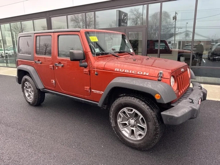 2014 Jeep Wrangler Unlimited Rubicon photo 1