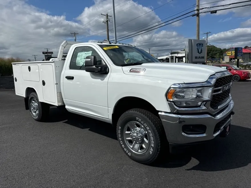2023 Ram 2500 Tradesman photo 1