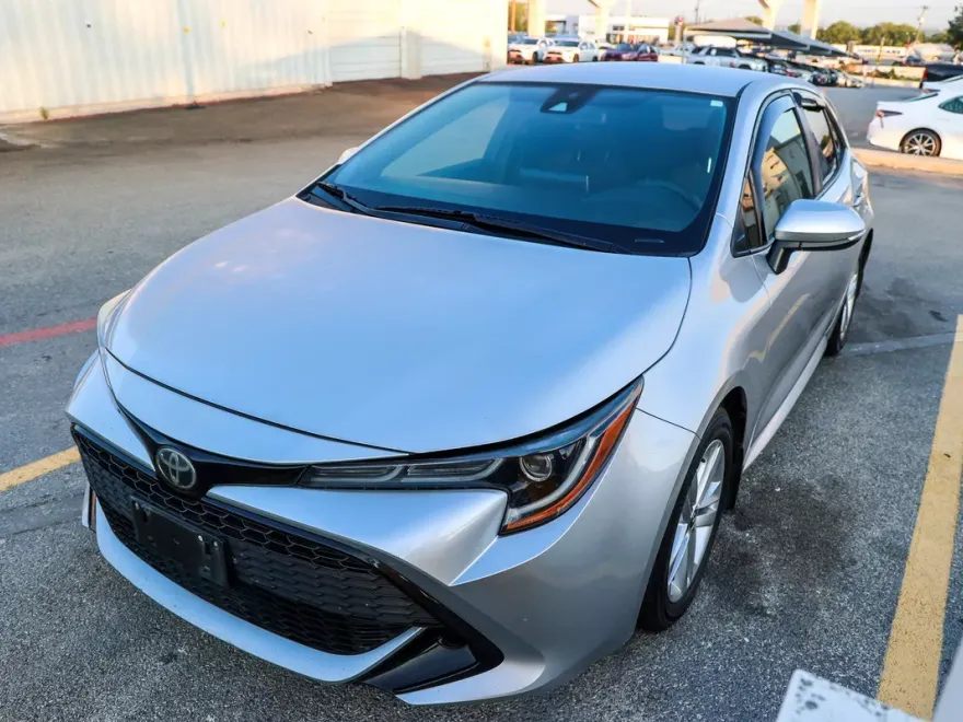2020 Toyota Corolla SE photo 1