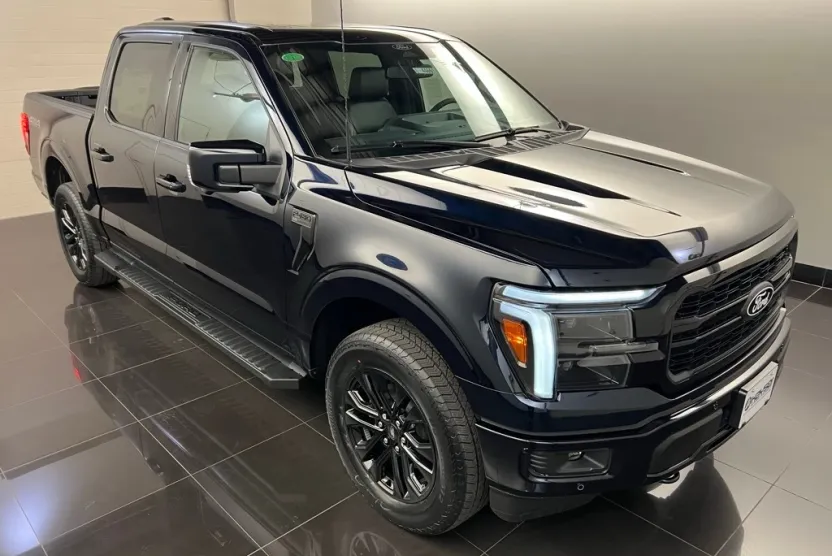 2025 Ford F-150 Lariat photo 1