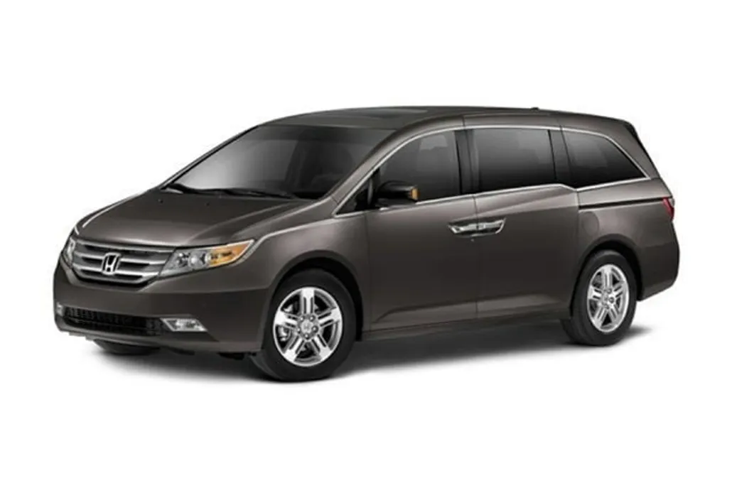 2013 Honda Odyssey Touring photo 1