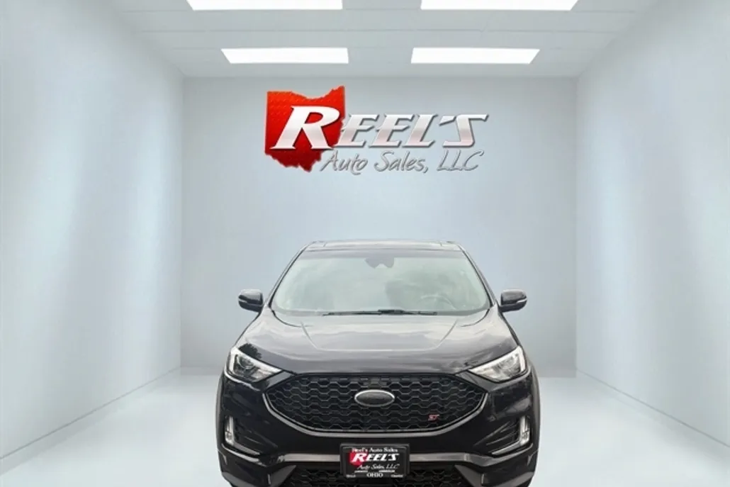 2019 Ford Edge ST photo 1
