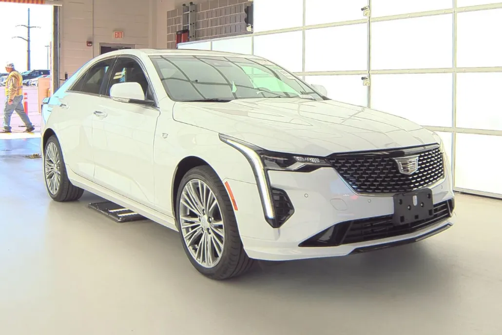 2022 Cadillac CT4 Premium Luxury photo 1