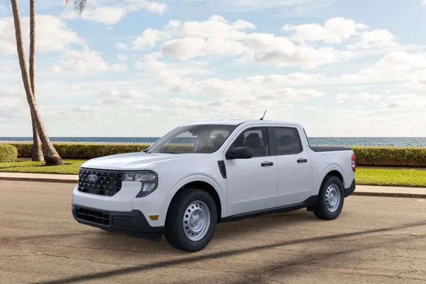 2025 Ford Maverick XL photo 1