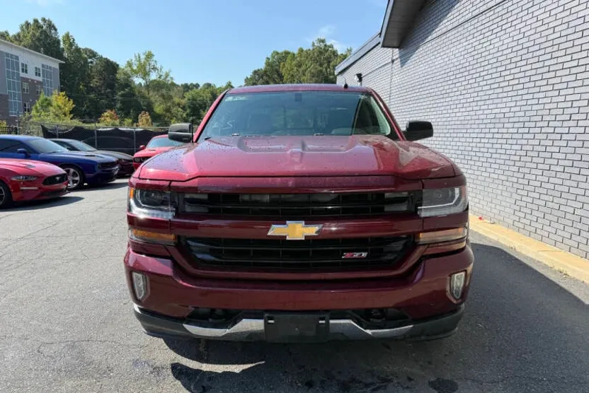 2016 Chevrolet Silverado 1500 LT Z71 photo 1