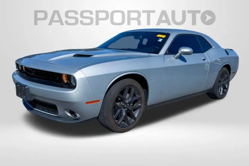 2023 Dodge Challenger SXT photo 1