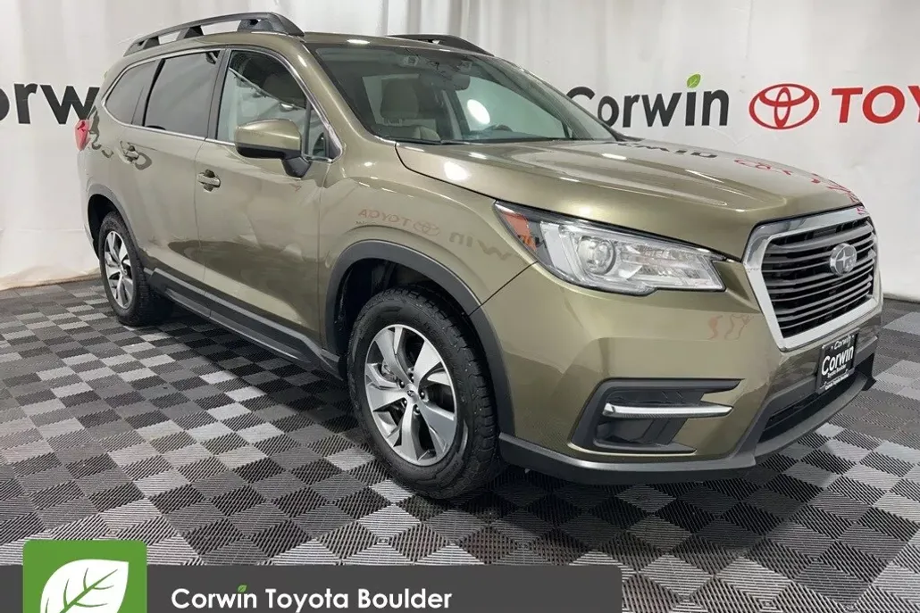 2022 Subaru Ascent Premium photo 1