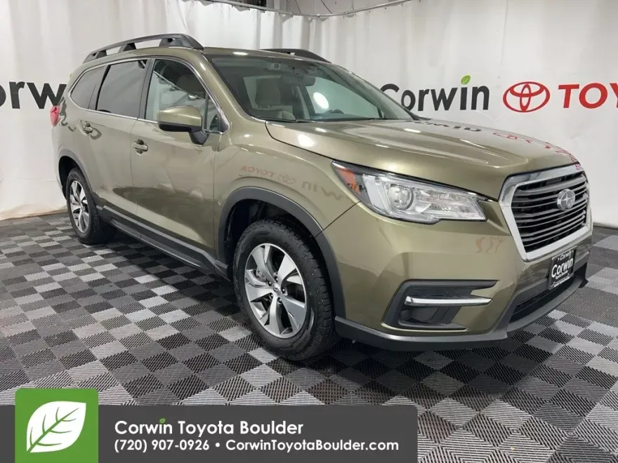 2022 Subaru Ascent Premium photo 1