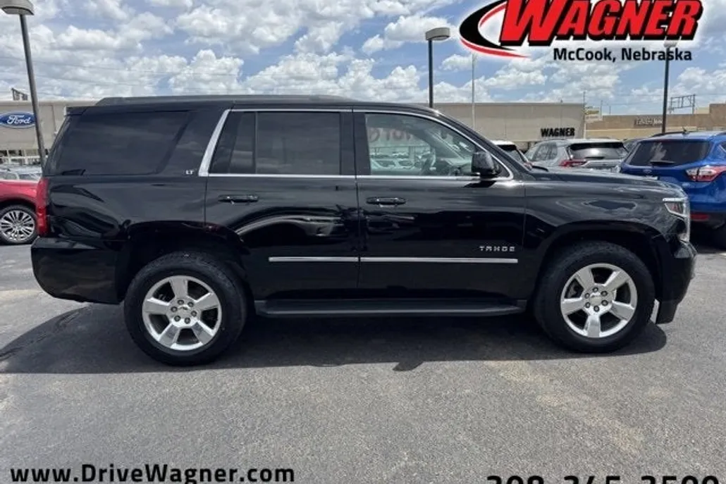 2015 Chevrolet Tahoe LT photo 1