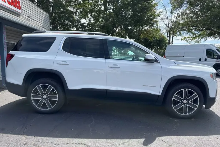 2020 Gmc Acadia SLT photo 1