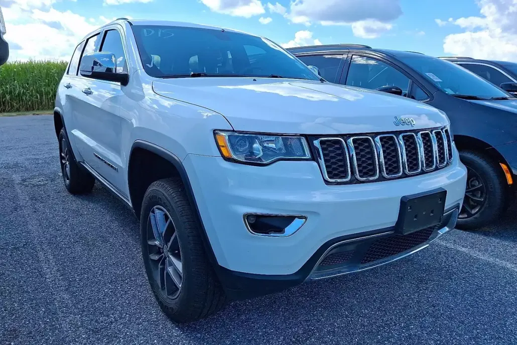 2017 Jeep Grand Cherokee Limited photo 1