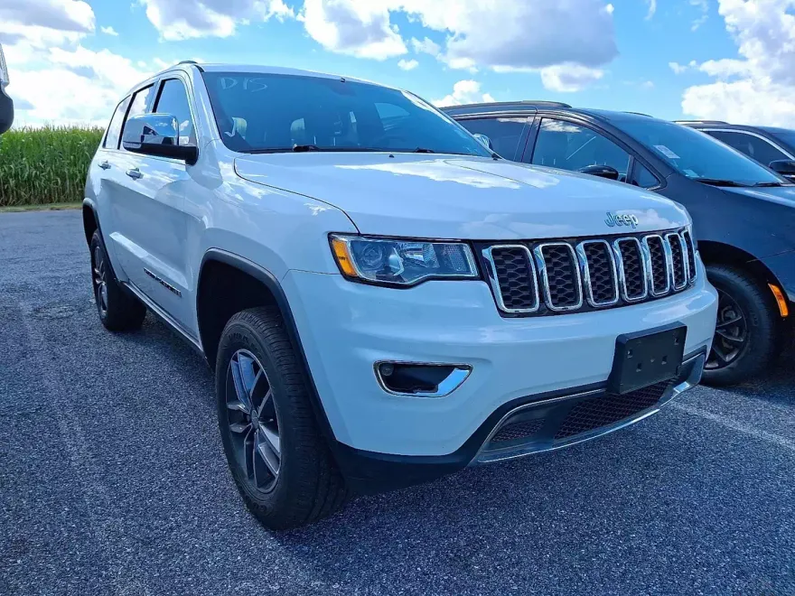 2017 Jeep Grand Cherokee Limited photo 1