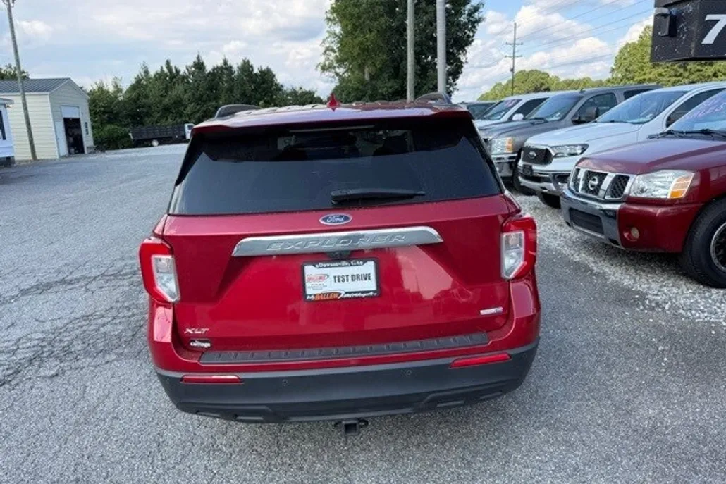 2020 Ford Explorer XLT photo 1