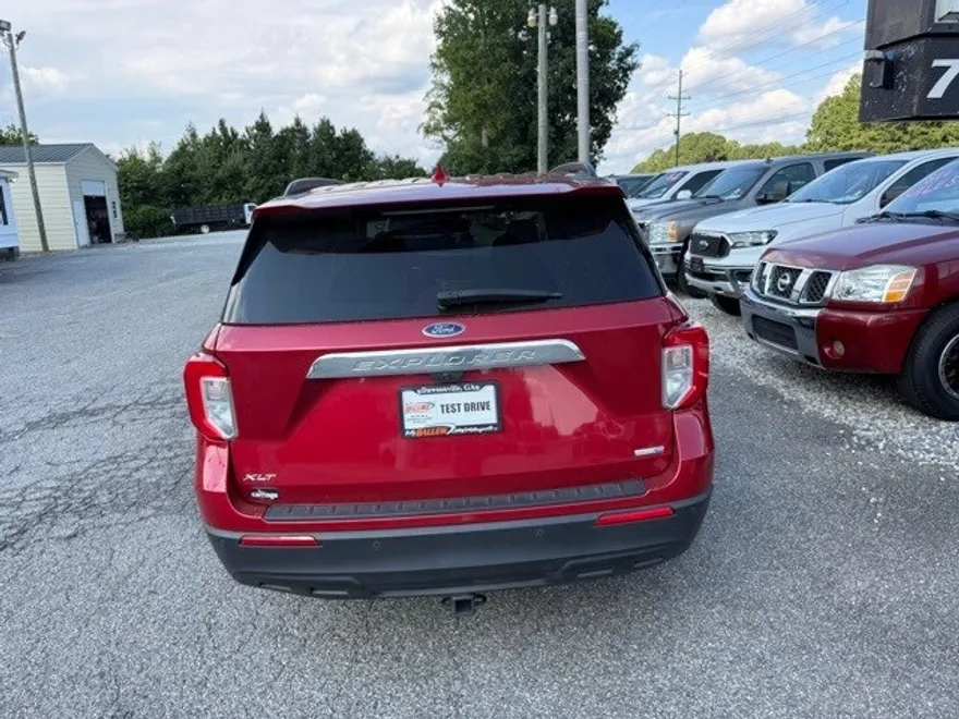 2020 Ford Explorer XLT photo 1