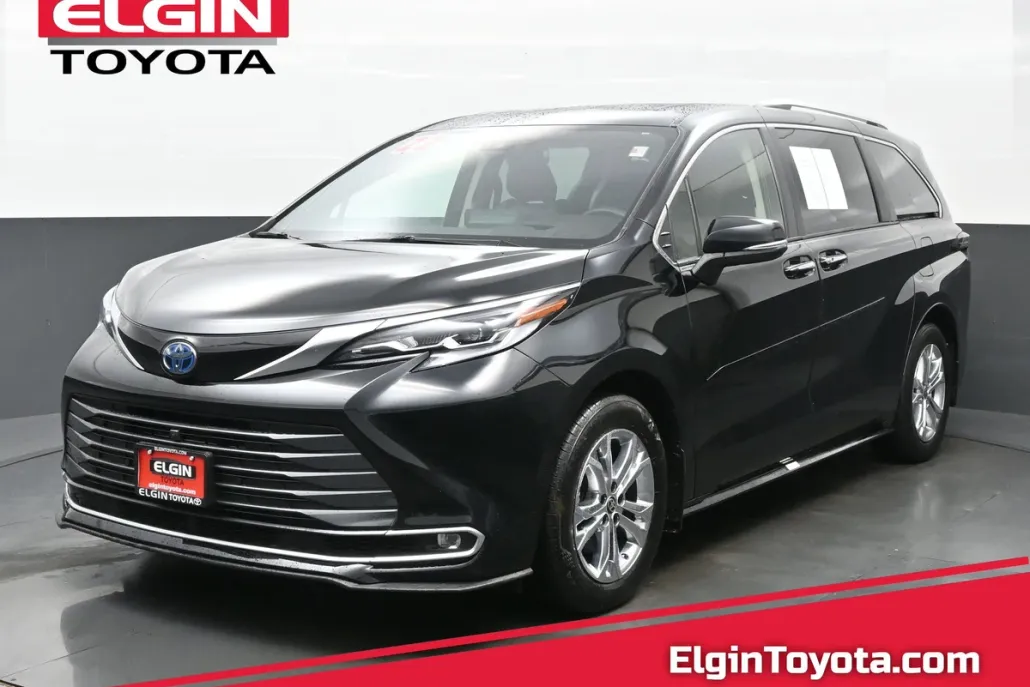 2022 Toyota Sienna Platinum photo 1