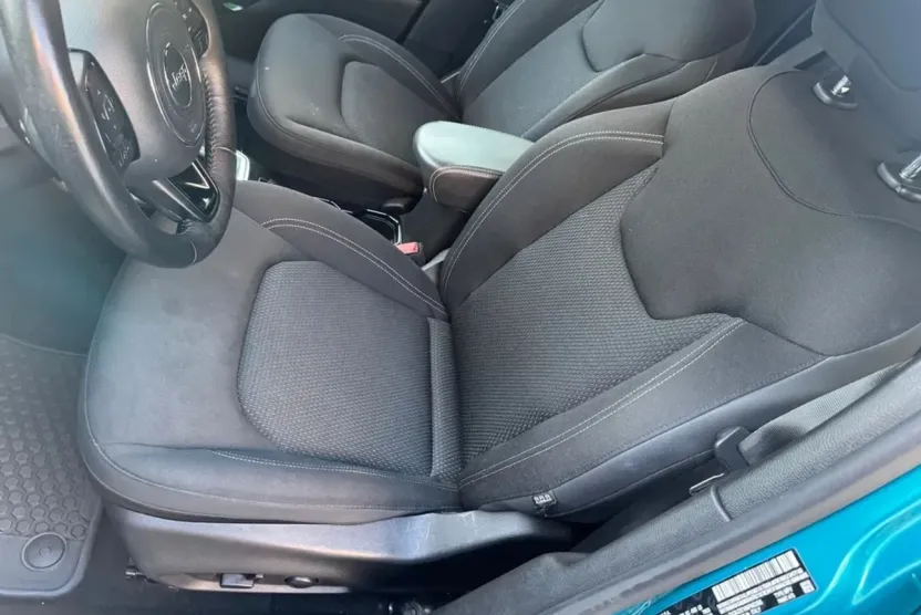 2022 Jeep Renegade Altitude Sport photo 1