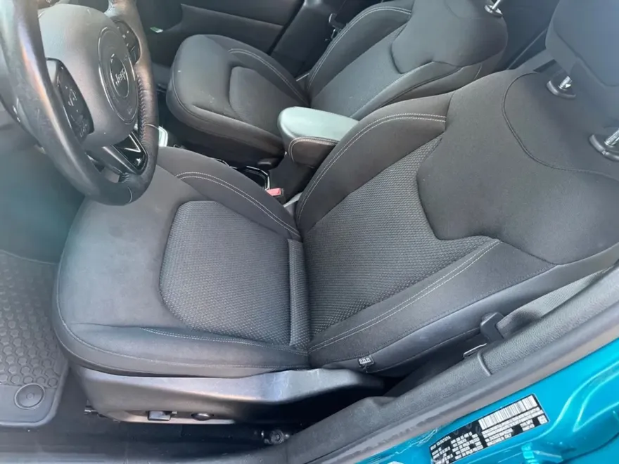2022 Jeep Renegade Altitude Sport photo 1