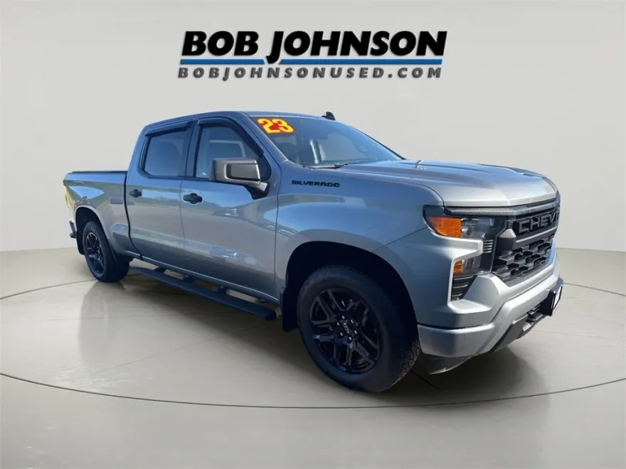 2023 Chevrolet Silverado 1500 Custom photo 1
