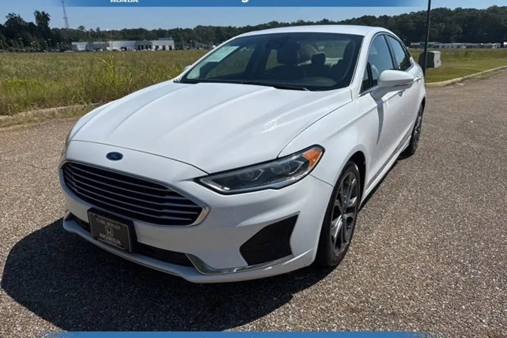 2019 Ford Fusion SEL photo 1