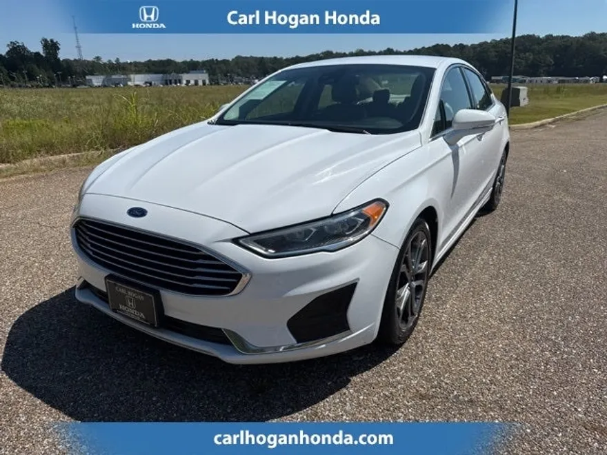 2019 Ford Fusion SEL photo 1