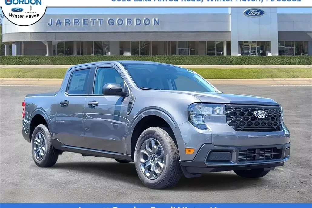 2025 Ford Maverick XLT photo 1