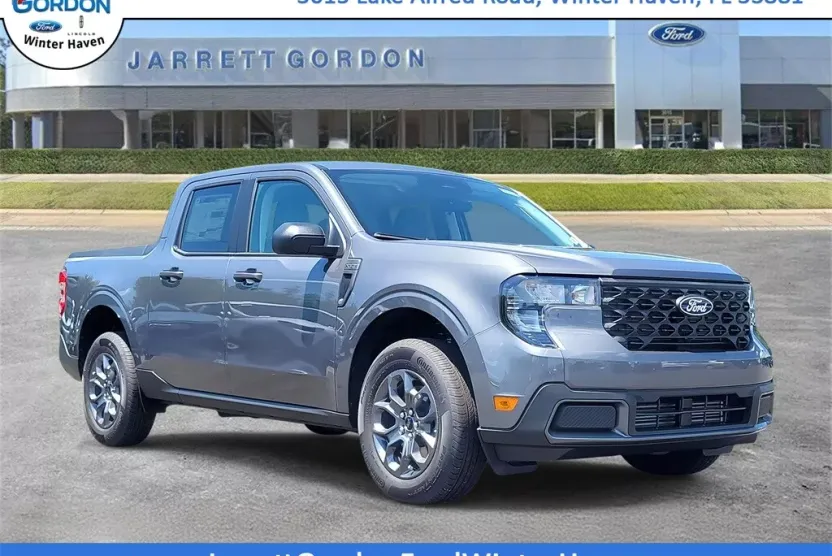 2025 Ford Maverick XLT photo 1