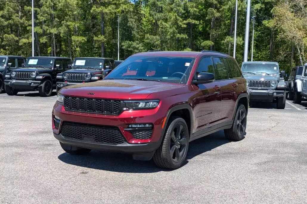 2025 Jeep Grand Cherokee Limited photo 1